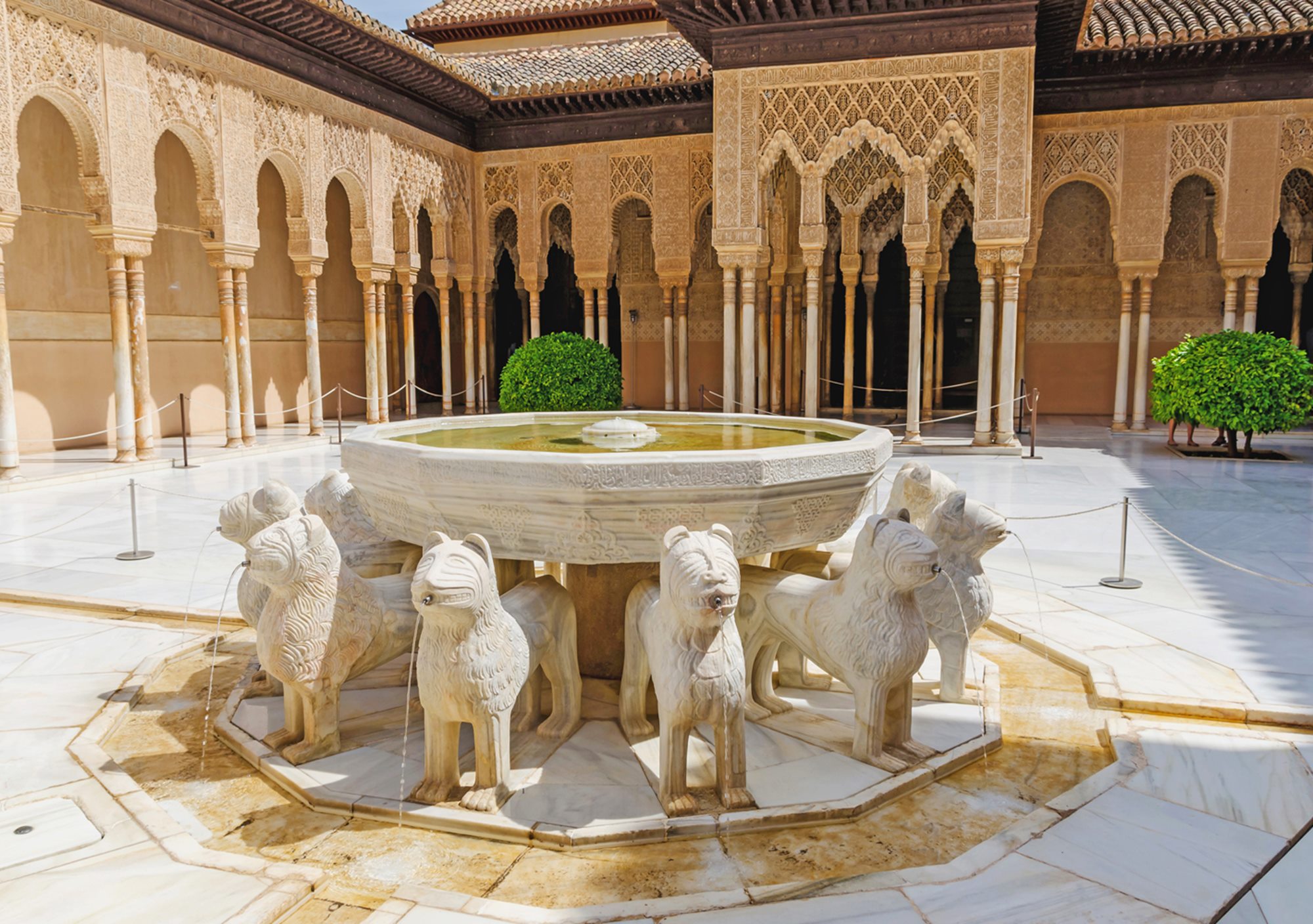 阿尔罕布拉宫与赫内拉利费宫全程陪同导游服务